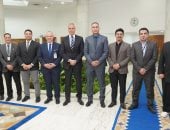 رئيس مصر للطيران يكرم فريق صيانة الطائرات 