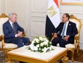 وزير الخارجية يبحث مع المبعوث الشخصى لجوتيريش تطورات أزمة السودان