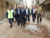 محافظ بنى سويف يستجيب لشكوى بعض الأهالى بمنطقة طراد النيل بالواسطى