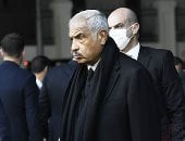 عمرو موسى وطلعت مصطفى وشخصيات عامة يشاركون فى عزاء والدة أحمد عز.. صور