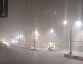 عاصفة ترابية تضرب أسيوط وانعدام الرؤية بالشوارع.. والمحافظ يرفع حالة الطوارئ.. فيديو