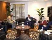 مباحثات بين غرفة القاهرة وسفارة تنزانيا لزيادة التبادل التجاري والاستثماري المشترك 