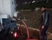 أعمال شفط وسحب تراكمات مياه الأمطار بمناطق الجيزة.. صور