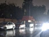 غرف العمليات تراقب حركة السيارات بالكاميرات لرصد أى حوادث أثناء الأمطار