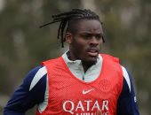 إنتر ميلان يتلقى ضربة دفاعية قبل قمة روما في الدوري الإيطالي