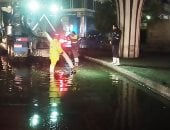 ​طوارئ فى القاهرة.. انتشار مكثف لمعدات شفط الأمطار لتيسير حركة المرور