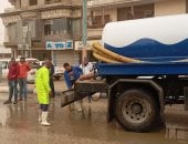رئيس مياه الفيوم يتابع أعمال سحب وشفط تجمعات مياه الأمطار