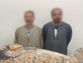 كنز الرومان فى قبضة الأمن.. ضبط تابوت أثرى نادر بحوزة تجار آثار بسوهاج