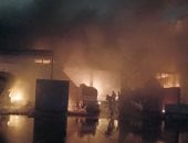 دون إصابات.. إخماد حريق مصنعين بالمنطقة الصناعية في نجع حمادي