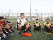تعثر مفاوضات اتحاد الكرة مع أوسكار رويز لتجديد العقد