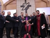 رئيس الطائفة الإنجيلية يشهد تنصيب راعى كنيسة إبشادات بالمنيا: وحدة المصريين نموذج حى للعيش المشترك