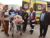 سكرتير محافظة سوهاج يتفقد حالة مصابى حادث جرجا بالمستشفى الجامعى بالكوامل