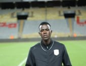 بابا كار نداى يحصل على جائزة أفضل لاعب فى مباراة فاركو والمحلة 