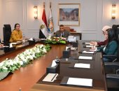 محافظ جنوب سيناء يعقد اجتماعا مع رؤساء المدن لمتابعة الملفات الحيوية وخطط التنمية