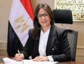وزيرة الثقافة تتابع انتظام عمل الموظفين عن بُعد تنفيذًا لقرارات مجلس الوزراء
