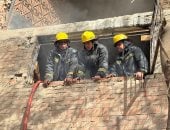 معاينة حريق ورشة السيارات بحدائق القبة.. صور