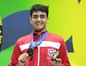 وزير الرياضة يهنئ عبد الرحمن طلبة بفضية سلاح الشيش فى بطولة العالم