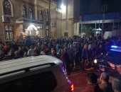 المئات يشيعون جثمان المهندس المصري ضحية تداعيات الحرب على إيران.. صور