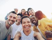 إزاى تتصور زى مواليد Gen Z؟ 5 حيل ذكية لصور أكثر إبداعًا واحترافية