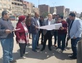نائب محافظ الجيزة يعاين قطع أراضٍ مقترحة لإنشاء محطة رفع صرف صحى بعزبة العسيلى