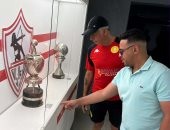 حازم إمام يصطحب مارك فيش فى جولة داخل الزمالك على هامش ودية الناشئين.. صور
