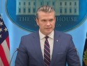 وزير الحرب الأمريكى: مدمرتان أمريكيتان عبرتا هرمز لضمان خلوه من الألغام