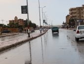 استمرار سقوط أمطار غزيرة مصحوبة بحبات الثلج على الشيخ زويد ورفح.. فيديو وصور