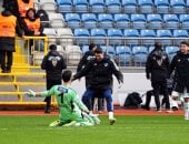 حارس مرمى يسجل هدفا من مسافة 75 مترا بالدوري التركي.. فيديو 