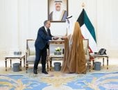 وزير الخارجية يسلم ولى عهد الكويت رسالة خطية من الرئيس السيسى