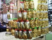 من بحيرة ناصر للمائدة.. سر طعم الفسيخ الأسوانى فى شم النسيم (صور)