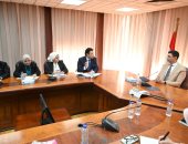 وزير الصناعة يبحث مع اتحاد الصناعات وغرفة الحرف اليدوية سبل النهوض بالصناعات الحرفية