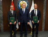 وزير البترول يشهد توقيع عقد توريد الفوسفات للمجمع الصناعي الجديد بالمنطقة الاقتصادية