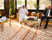 وزير الطيران يبحث مع مستثمرين قطريين إنشاء مصنع وقود طائرات مستدام فى مصر