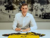 بوروسيا دورتموند يصدم ريال مدريد ويجدد عقد شلوتربيك