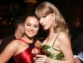 تايلور سويفت وسيلينا جوميز فى مشروع جديد للماكياج