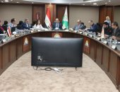 محافظ الجيزة يترأس اجتماع اللجنة العليا للإعلانات لضبط المنظومة وتعظيم الموارد