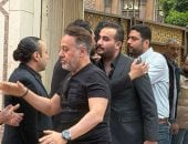 إيهاب فهمي وإسماعيل فرغلي فى عزاء والد محمود حمدان 