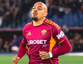 هاتريك مالين يقود روما لتخطي عقبة بيزا في الدوري الإيطالي