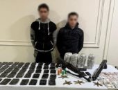 فيديو «تهديد السلاح» بدمياط يوقع بتجار مخدرات.. ضبط بندقية آلية و20 كيلو حشيش وهيدرو