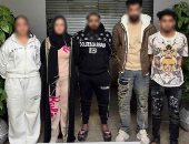 ليلة مرعبة بالتجمع.. عصابة "نادي المساج" تسحل طالباً وتلقيه على الطريق