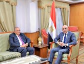 وزير التعليم يبحث تعزيز مفاهيم ومبادئ حقوق الإنسان داخل المنظومة التعليمية