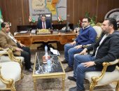 محافظ المنوفية يوجه بتوفير قطعة أرض لإقامة محطة رفع صرف صحى لخدمة منطقة الماحى