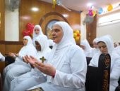 فرحة العيد لا تعرف الأسوار.. لقطات إنسانية لتوزيع الكعك والاحتفال بمراكز الإصلاح.. فيديو