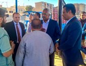 محافظ سوهاج يتابع موقف حادث سقوط سيارة في نهر النيل بالمراغة 