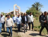 محافظ السويس يتفقد عددا من الحدائق العامة ويكلف بتطويرها