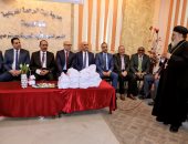 محافظ سوهاج يشارك أطفال بيت الرحمة المسيحية فرحتهم بعيد القيامة المجيد