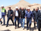 ​من فوق قمة "الجلالة".. وزيرا النقل والكهرباء يطلقان إشارة بدء مشروعات طاقة الرياح