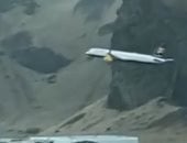 طيار "بوينج 757" يثير الذعر فى أيسلندا بعد تحليقه فوق المنازل بانخفاض خطير