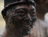 كرنفال الطين.. طقوس مصارعة الحصاد اليابانية عمرها 200 عام