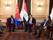 وزيرا الخارجية والاستثمار يستقبلان المستشار الاقتصادي للرئيس الإريتري ووزير التجارة
